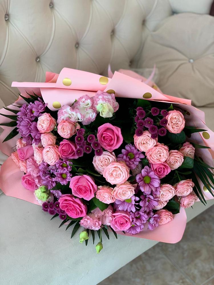 Букет цветов из: Хризантемы, Розы и Лизиантусы в Лабытнангах