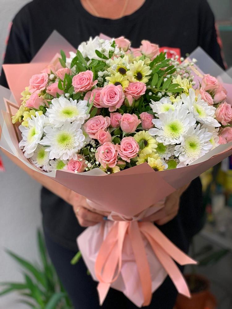 Букет цветов из: Розы и Хризантемы в Лабытнангах