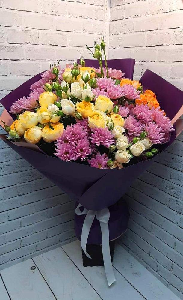 Букет цветов из: Хризантемы и Розы в Лабытнангах