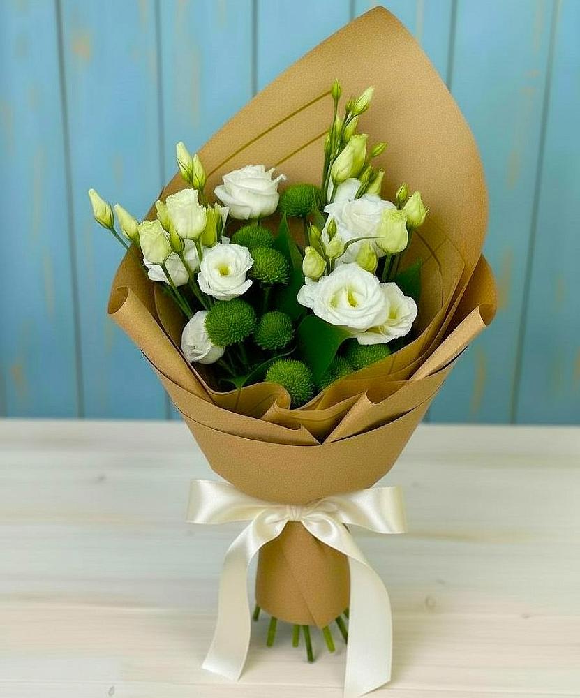 Букет цветов из: Хризантемы и Лизиантусы в Лабытнангах