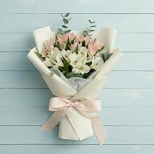 Букет цветов из:  Альстромерии в Лабытнангах