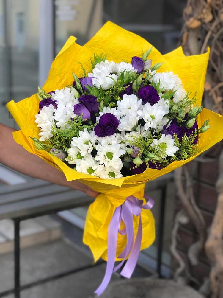 Букет цветов из: Ирисы, Хризантемы и Ромашки в Лабытнангах