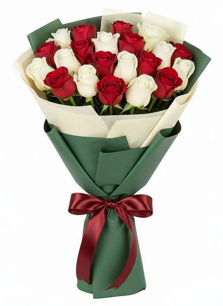 Букет Микс из красных и белых роз в Лабытнангах