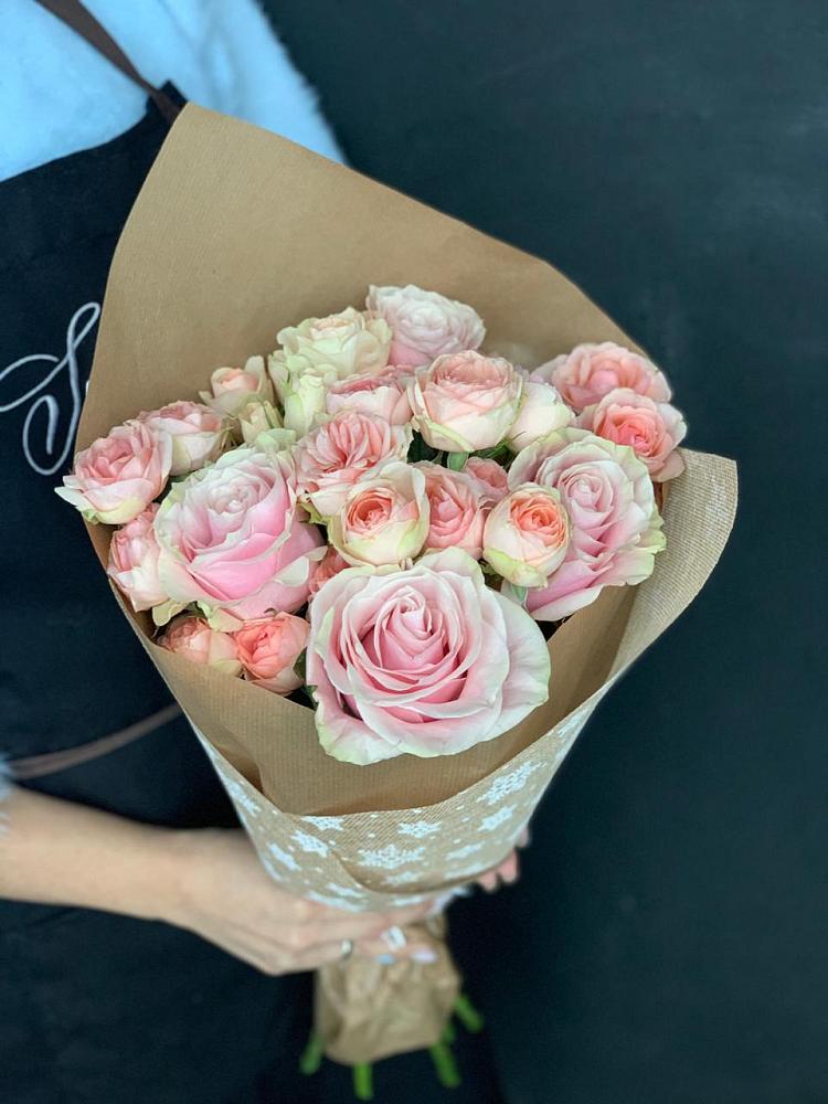 Букет цветов из: Хризантемы и Розы в Лабытнангах