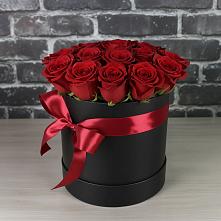 Цветочная композиция из Розы в шляпной коробке в Лабытнангах