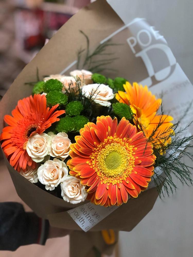 Букет цветов из: Герберы, Хризантемы и Розы в Лабытнангах