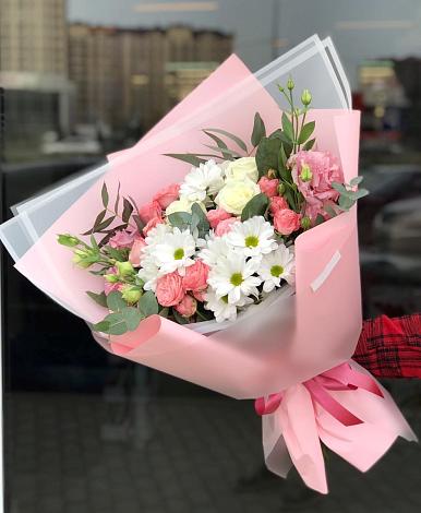 Букет цветов из: Розы, Лизиантусы и Хризантемы в Лабытнангах