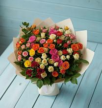 Букет Микс из разноцветных кустовых роз в Лабытнангах