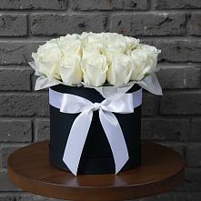 Цветочная композиция из Розы в шляпной коробке в Лабытнангах